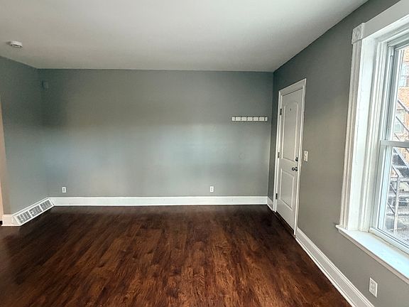 5th image of 209 Greene St #D