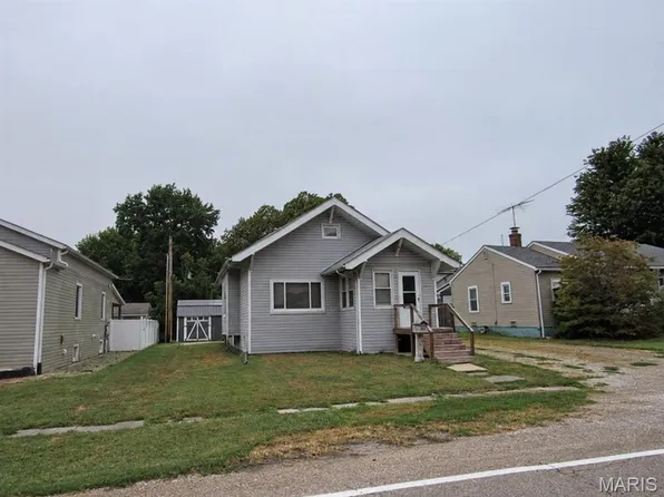 602 Staunton Rd, Gillespie, IL 62033