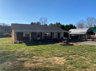 1439 Chestnut Grove Rd, King, NC 27021