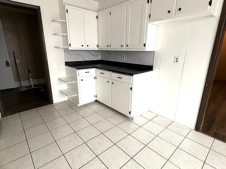 735 Main St #2 — Photo 4
