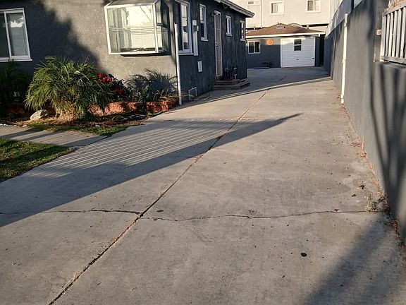 5th image of 15722 Larch Ave #A