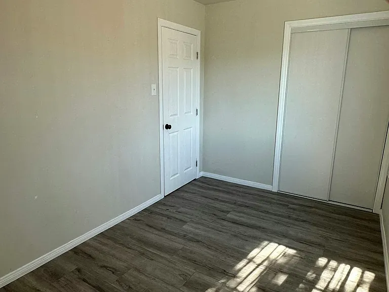 1101 Daisy Ave #2 — Photo 9