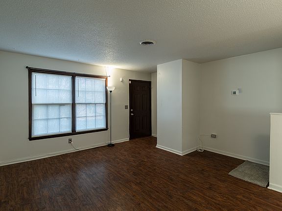 5th image of 738 E Northfield Blvd APT A