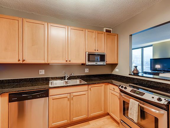 4th image of 400 N Lasalle St #3008