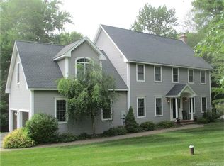 39 Comstock Trl, East Hampton, CT 06424