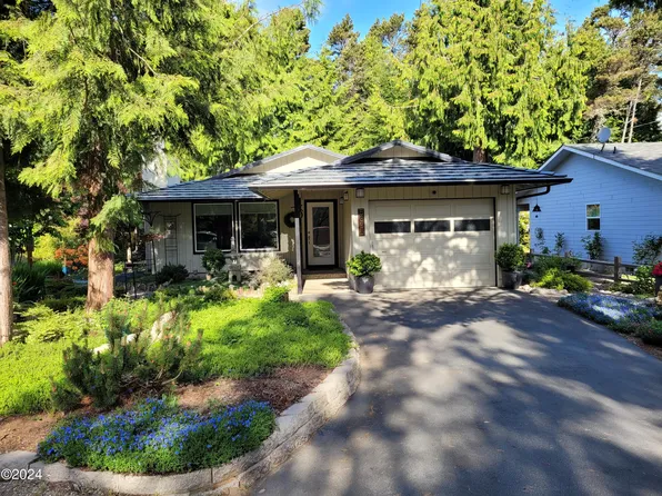 5335 Palisades Dr, Lincoln City, OR 97367