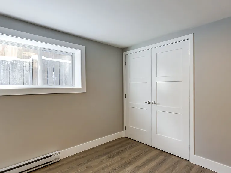 493 Gill St #BASEMENT — Photo 13