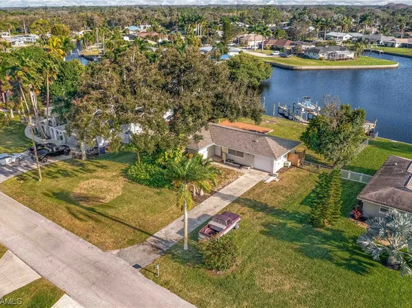 13863 River Forest Dr, Fort Myers, FL 33905