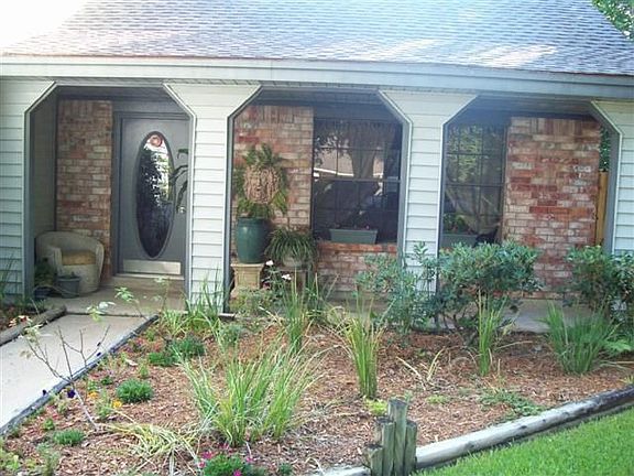 2nd image of 2411 Parkview Dr