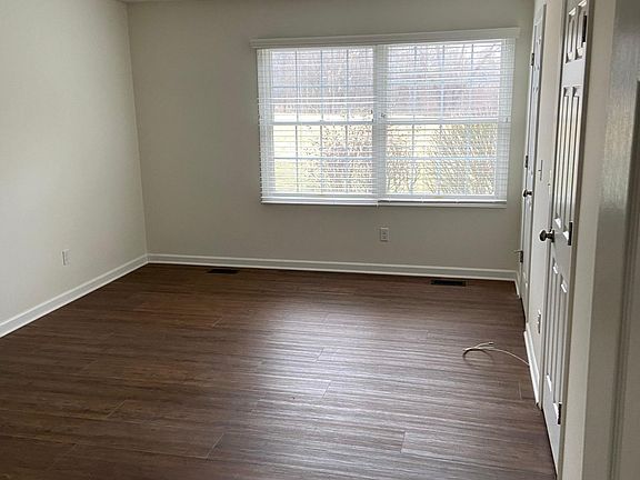 3rd image of 519 Pheasant Run