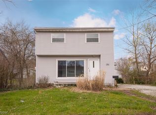 2960 Clearfield Ave, Akron, OH