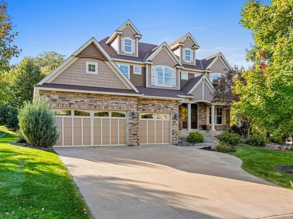 5515 Upland Ln N, Plymouth, MN 55446