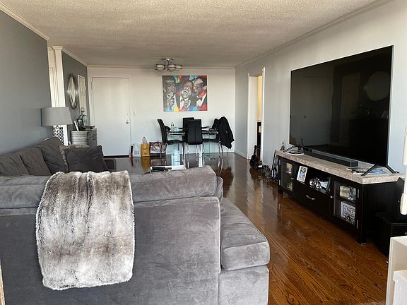 4th image of 1 Bay Club Dr APT 21