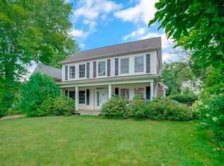128 Spring St, Tisbury, MA 02568