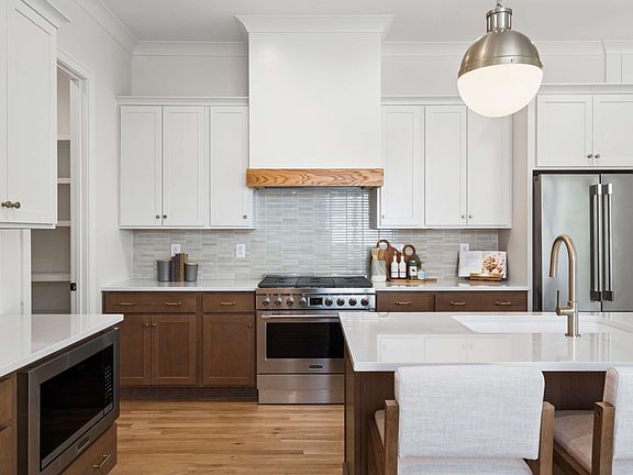 3rd image of 401B Saint Francis Ave