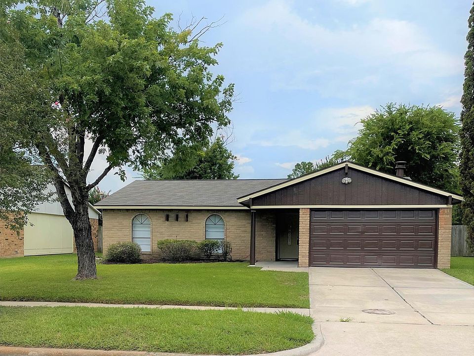 1st image of 17615 Wild Willow Ln