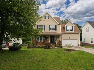 609 Riva Ridge Rd, Sneads Ferry, NC 28460