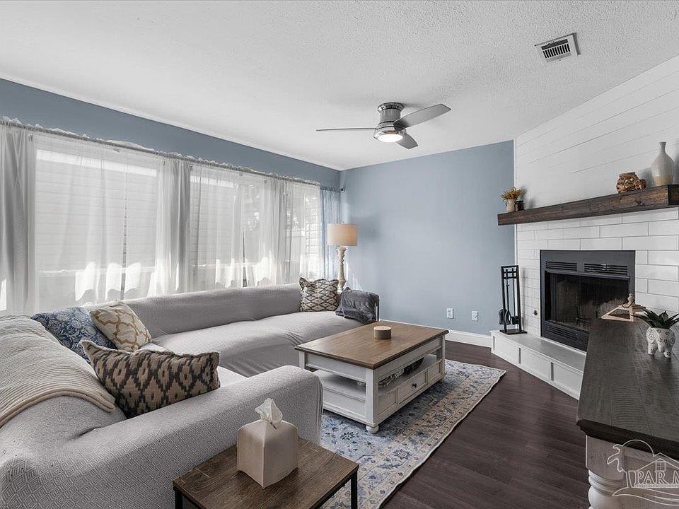 1st image of 3541 La Mancha Way