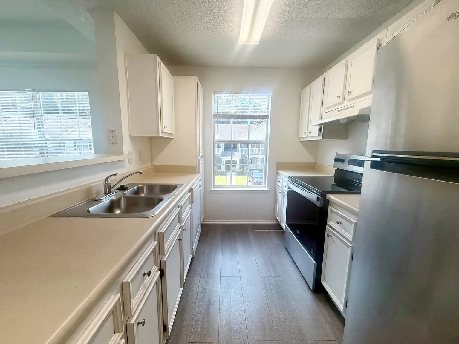 1 bed, 1.0 bath, 693 sqft, $1,425 — Photo 4
