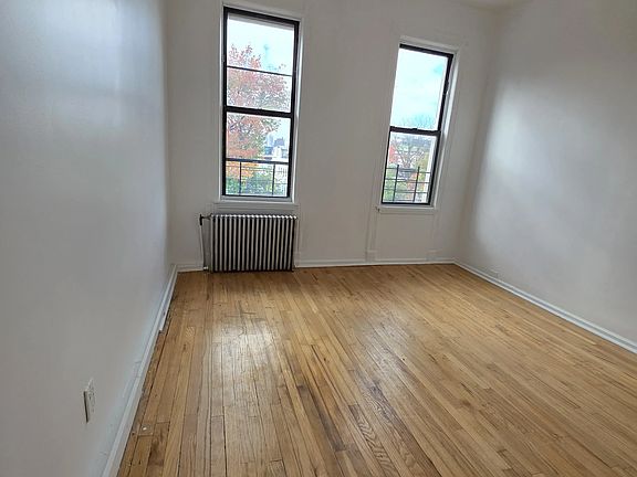 3rd image of 119 Taaffe Pl #3C