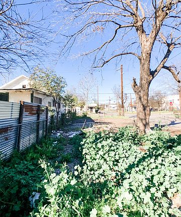 4th image of 600 W Mitchell St