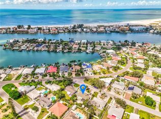 10203 3rd St E, Treasure Island, FL 33706