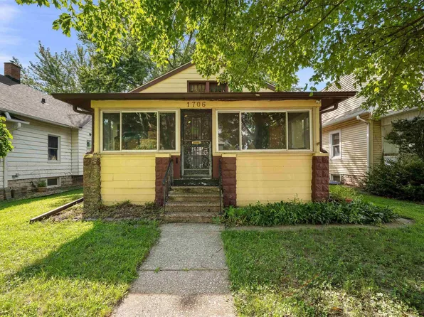 1706 29th St, Rock Island, IL 61201