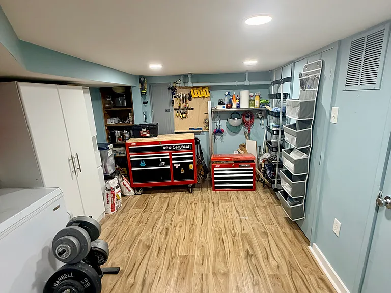 427 Naomi St — Photo 15