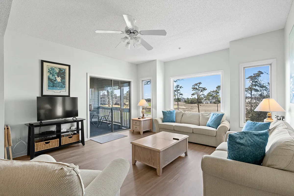 Building Photo - 1551 Spinnaker Dr #5524