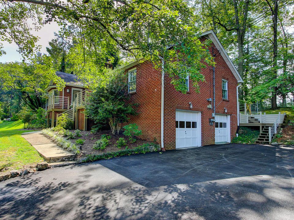 1st image of 310 Elmwood Dr