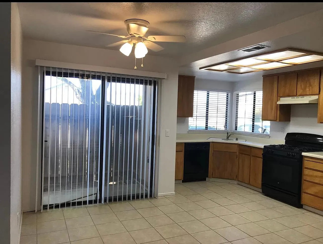 1502 Seiko Ave photo 1