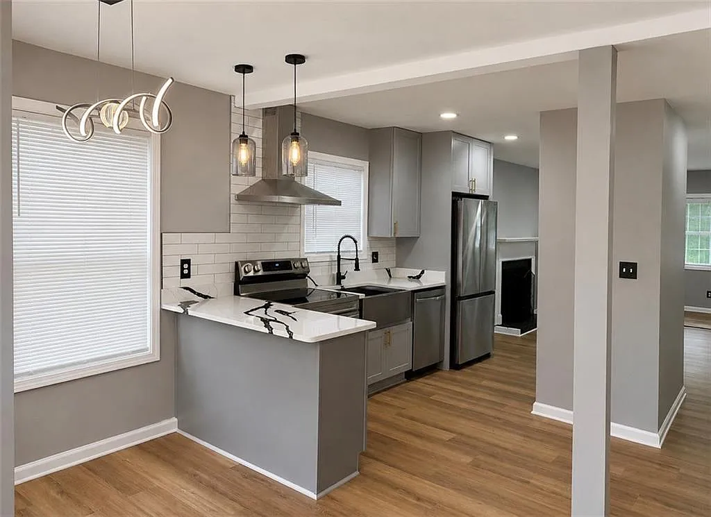 3 bed, 2.0 bath, 1184 sqft, $1,875 — Photo 3