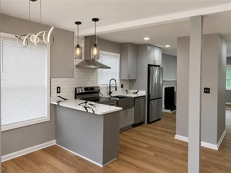 5471 Park Pl S — Photo 3