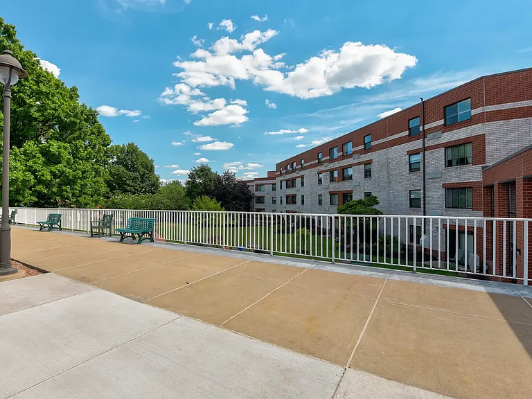 Bellmead Apartments — Photo 19