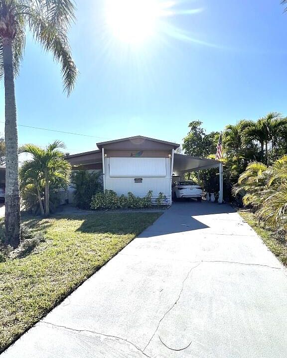 1st image of 341 NE Tiare Place