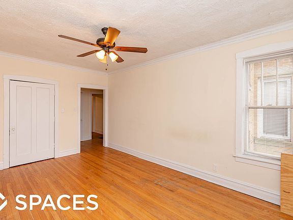 2nd image of 4623 N Rockwell St APT 2