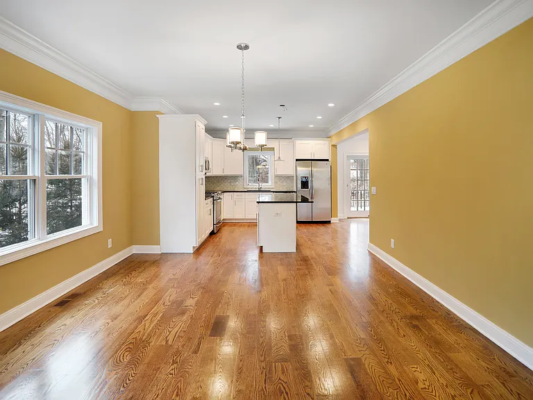 7 Charles Pl — Photo 10