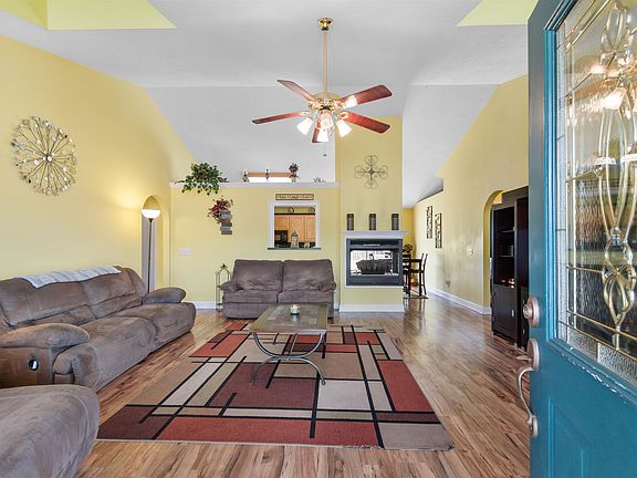 4th image of 2537 Hugo Rd.