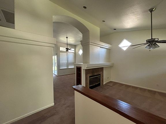 4th image of 1612 E Victor Ave