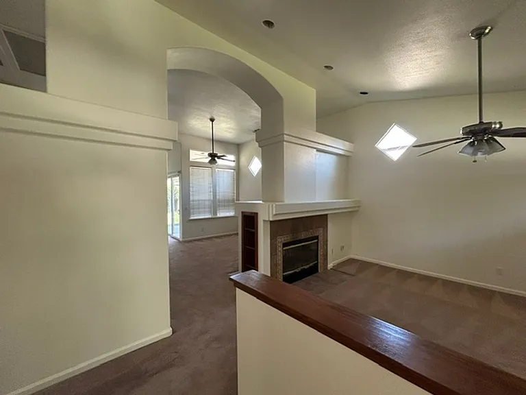 1612 E Victor Ave — Photo 4