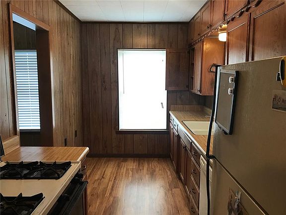 4th image of 2705 Marigold Ave #G