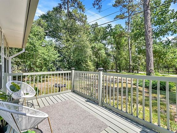 4th image of 1880 Northshore Dr