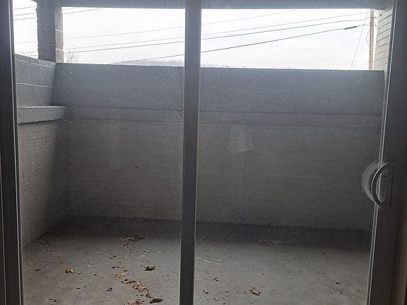 3rd image of 109 Pine Dr