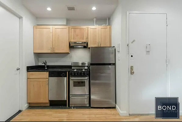 Rented by Bond New York | media 2
