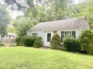 34 Hawthorne Rd, New Haven, CT 06513