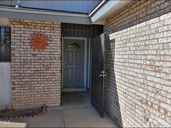 5th image of 11009 Rockdale St