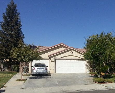 3 Car Garage