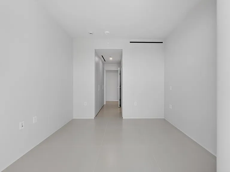 1033 Nelson St #5302 — Photo 30