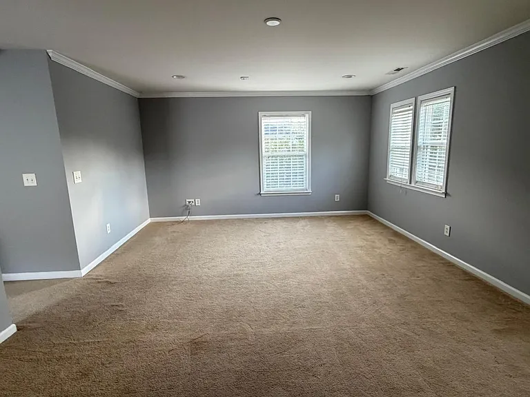 4008 Remington Oaks Cir — Photo 31