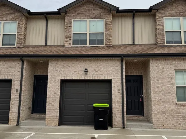 Convenient Location! Lovely 2 Bed 2.5 Bath Townhouse!, 295 Smithson Ln Unit C, Clarksville, TN 37040